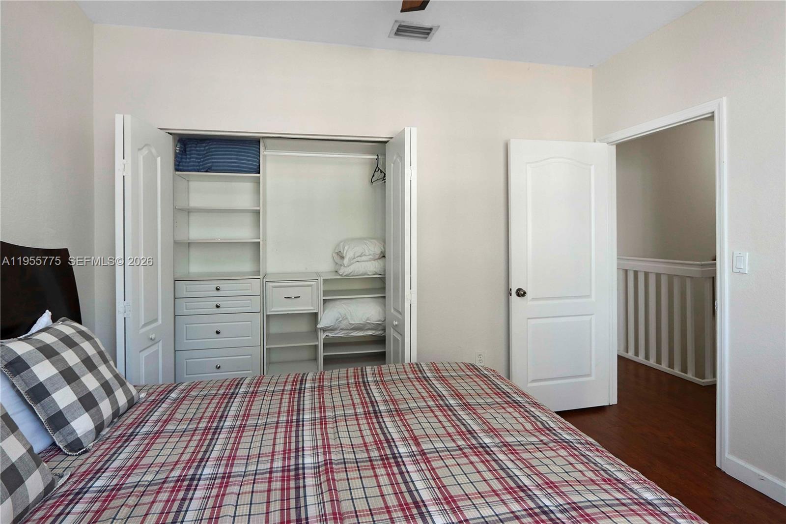 941 Southwest 148th Place Miami, FL 33194 - Photo 13 of 25
