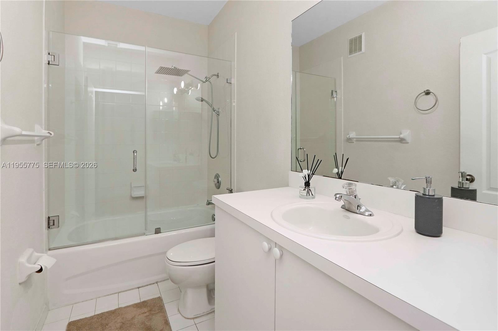 941 Southwest 148th Place Miami, FL 33194 - Photo 15 of 25