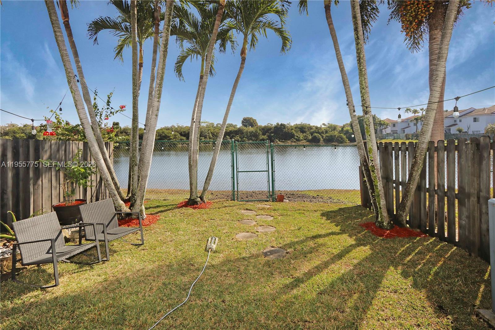 941 Southwest 148th Place Miami, FL 33194 - Photo 22 of 25