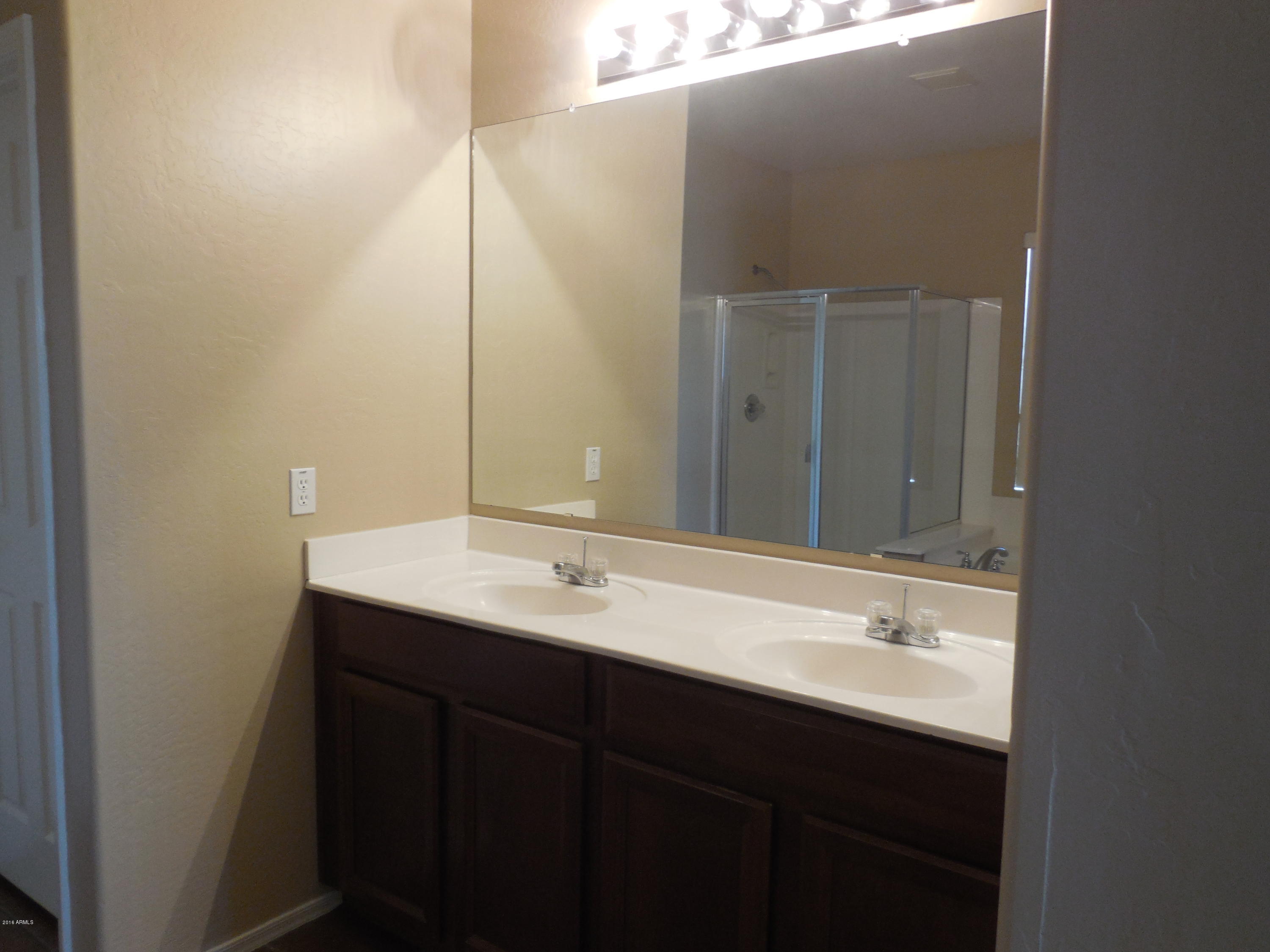 15006 West Wethersfield Road Surprise, AZ 85379 - Photo 9 of 16 Weathersfield 12-14-16 007