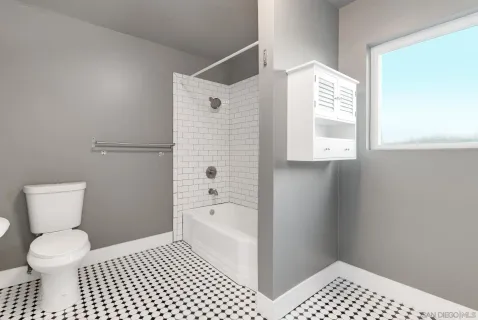 $1,350,000 | 2130-32 B Street, San Diego, CA 92102