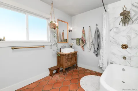 $1,350,000 | 2130-32 B Street, San Diego, CA 92102