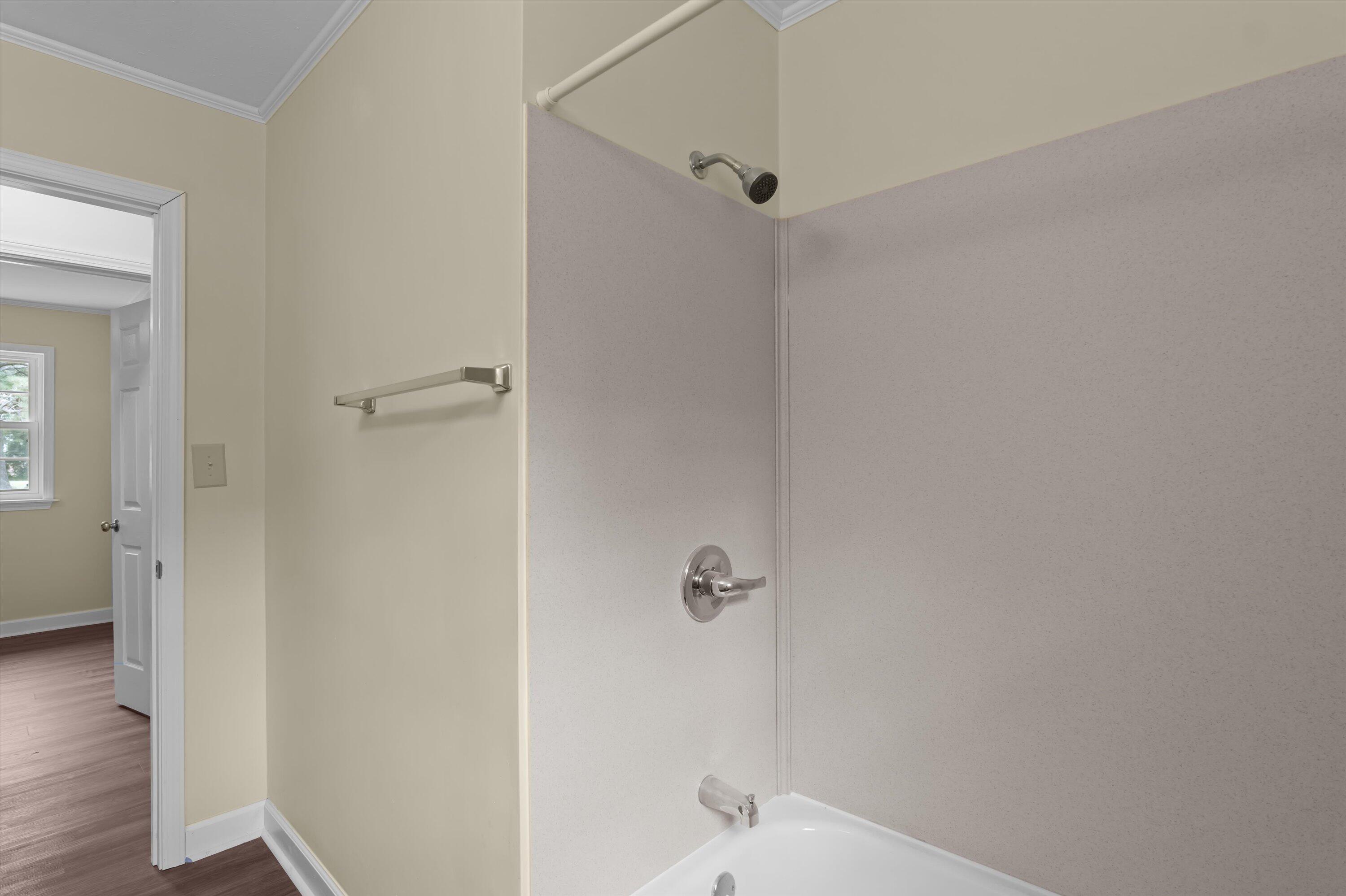 53 Ash Street Denmark, SC 29042 - Photo 15 of 32 Shower/tub combo