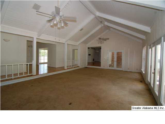 515 Polly Reed Road Northeast Birmingham, AL 35215 - Photo 4 of 20