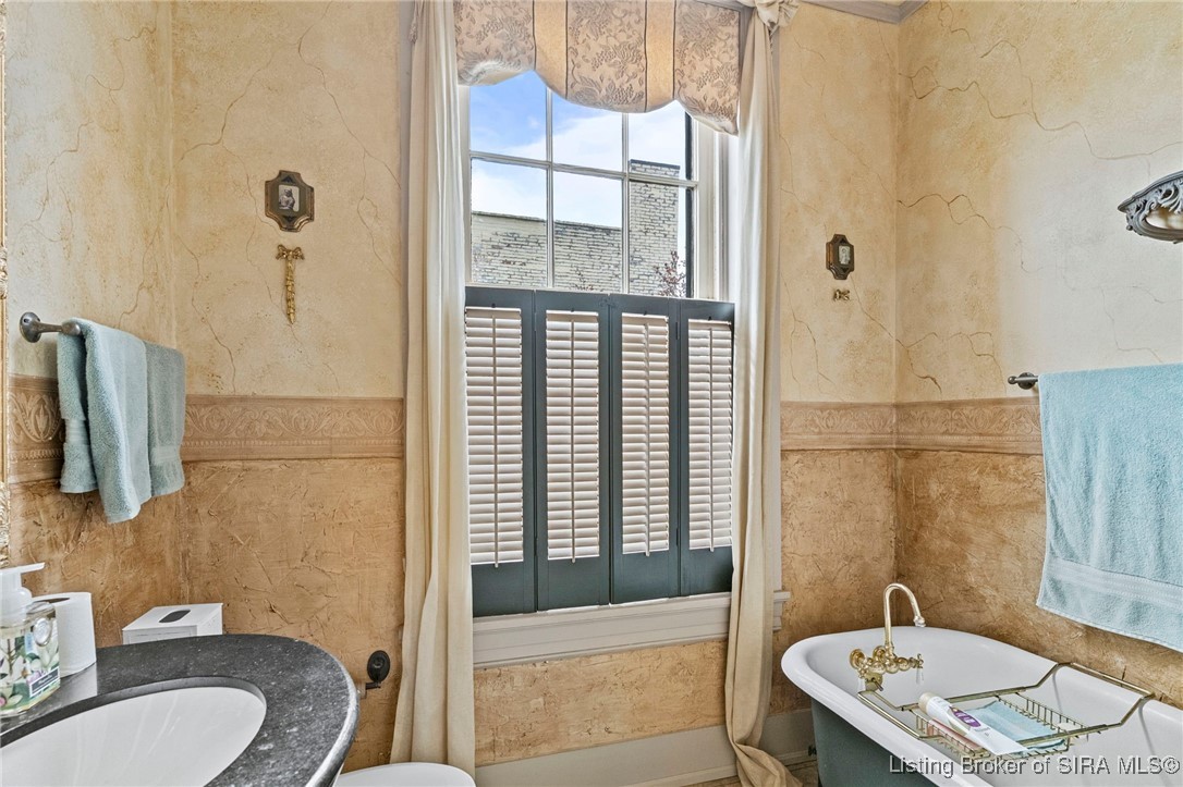 419 West Main Street Madison, IN 47250 - Photo 32 of 57