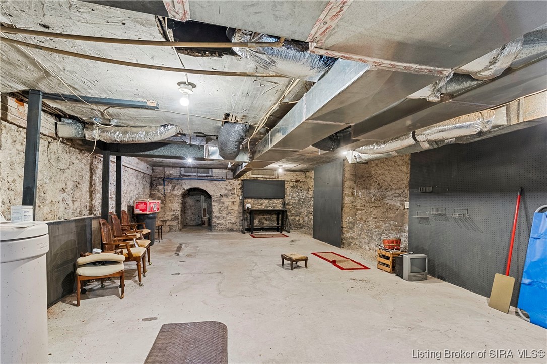 419 West Main Street Madison, IN 47250 - Photo 46 of 57