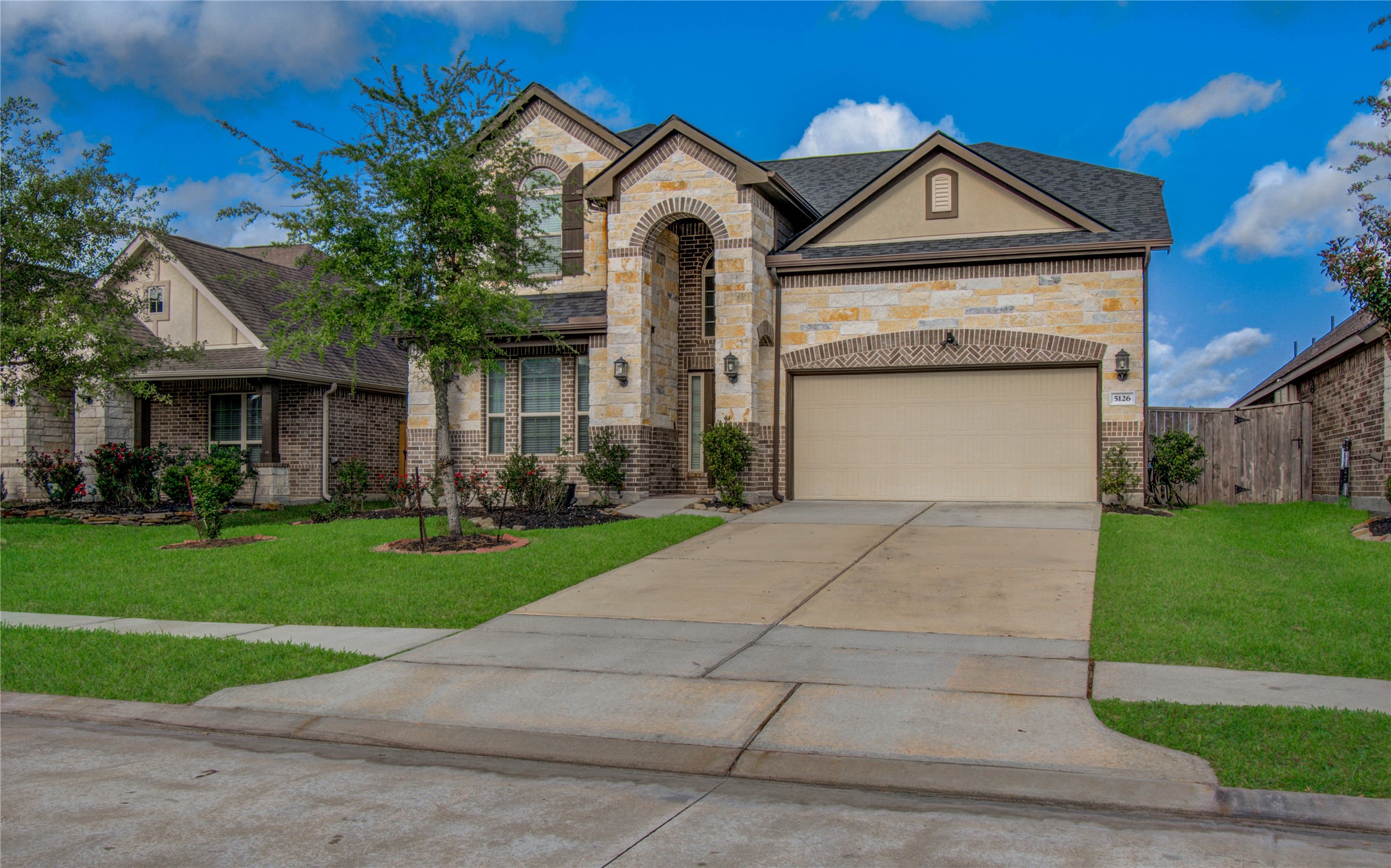 5126 Victory Shores Lane Rosharon, TX 77583 - Photo 4 of 37