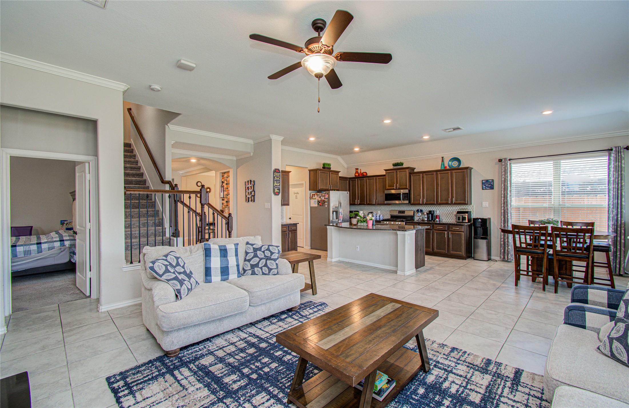 5126 Victory Shores Lane Rosharon, TX 77583 - Photo 8 of 37