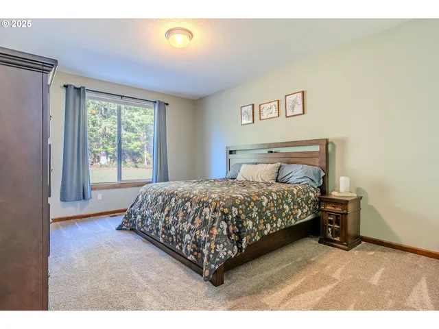 $900,000 | 25125 Southeast Lamar Lane, Eagle Creek, OR 97022
