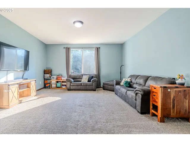 $900,000 | 25125 Southeast Lamar Lane, Eagle Creek, OR 97022