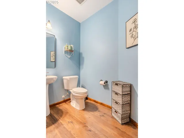 $900,000 | 25125 Southeast Lamar Lane, Eagle Creek, OR 97022