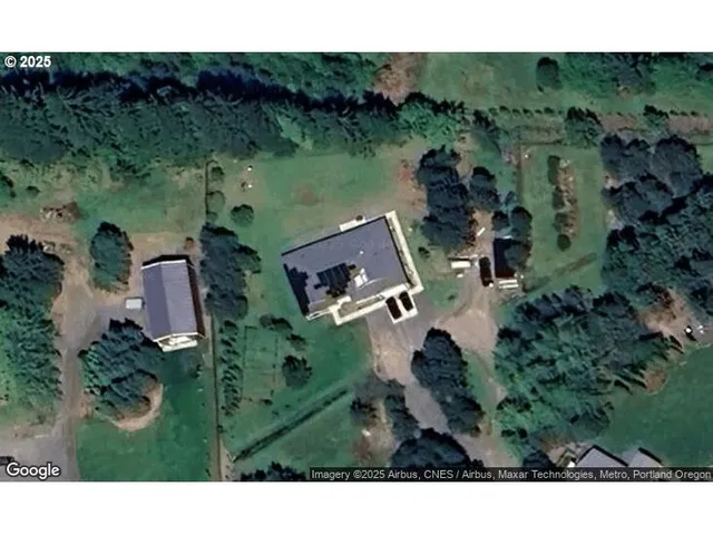 $900,000 | 25125 Southeast Lamar Lane, Eagle Creek, OR 97022