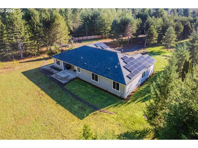 $900,000 | 25125 Southeast Lamar Lane, Eagle Creek, OR 97022