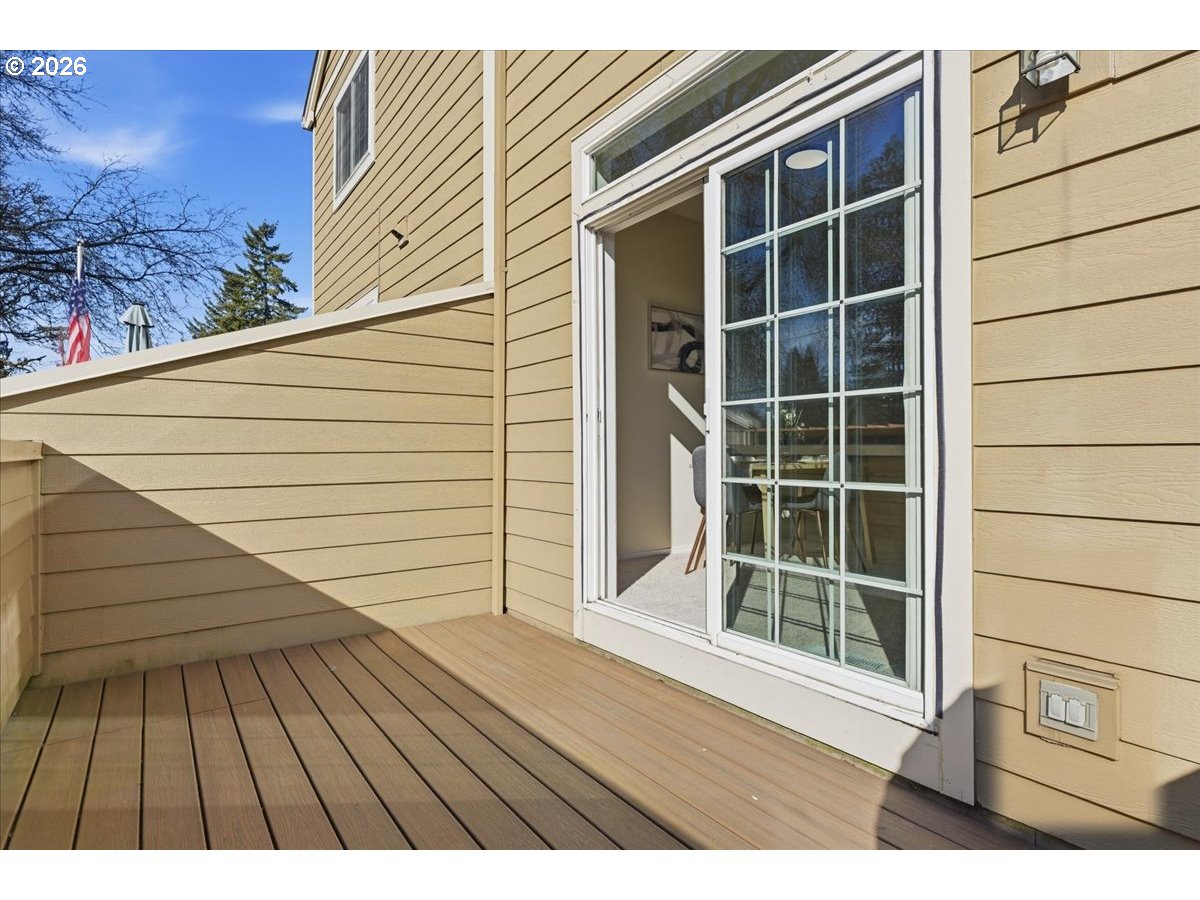 10321 Southwest Denney Road Beaverton, OR 97008 - Photo 39 of 46 Deck