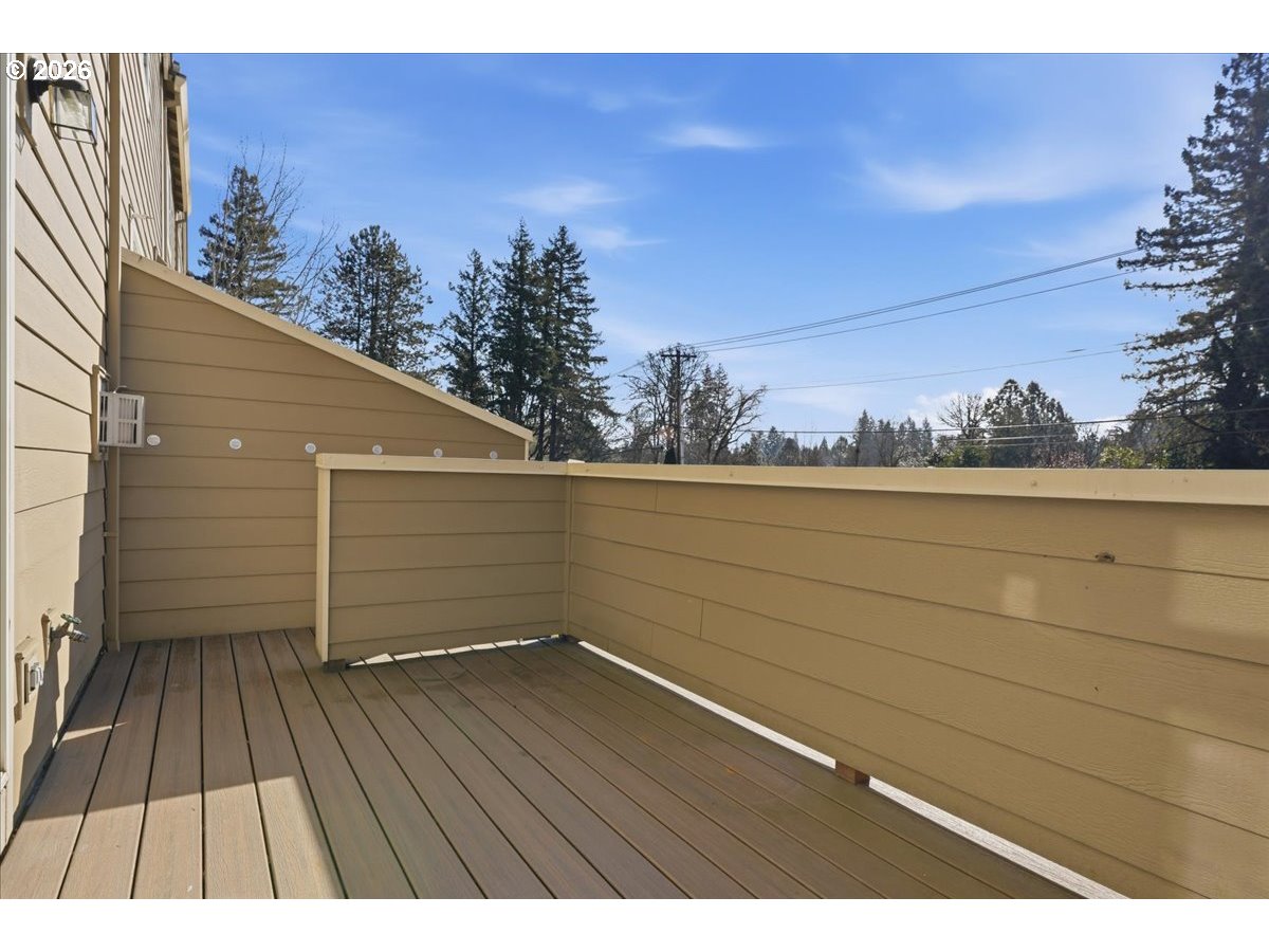 10321 Southwest Denney Road Beaverton, OR 97008 - Photo 40 of 46 Deck