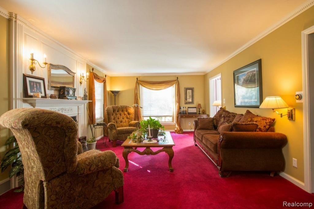 1450 Oxford Road Grosse Pointe, MI 48236 - Photo 11 of 24 ak Oxford_005.jpg