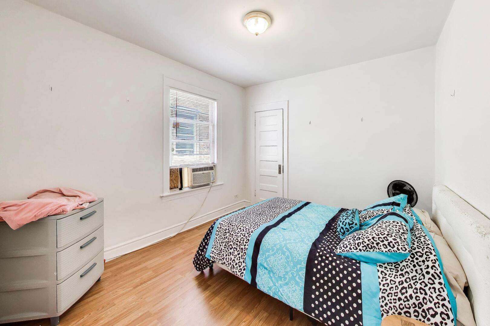 3435 North Harding Avenue, Unit 2 Chicago, IL 60618 - Photo 14 of 24