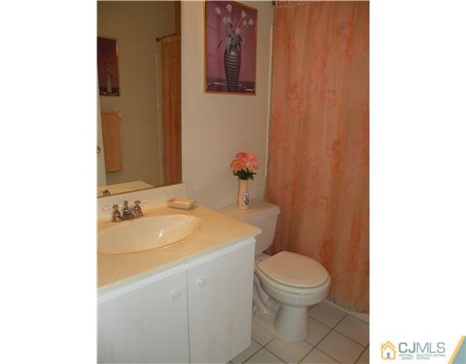 271 Nebula Road Piscataway, NJ 08854 - Photo 7 of 10 Gallery Image 7