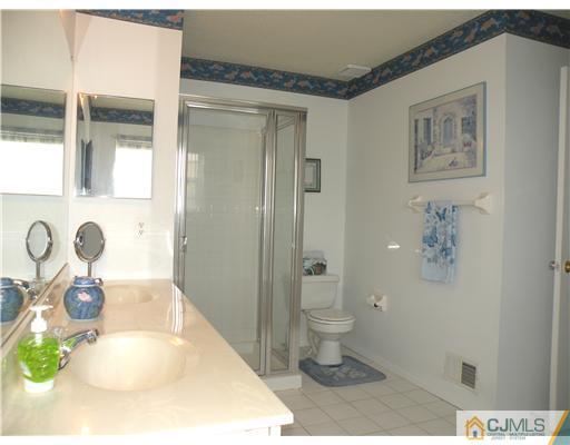 271 Nebula Road Piscataway, NJ 08854 - Photo 9 of 10 Gallery Image 9