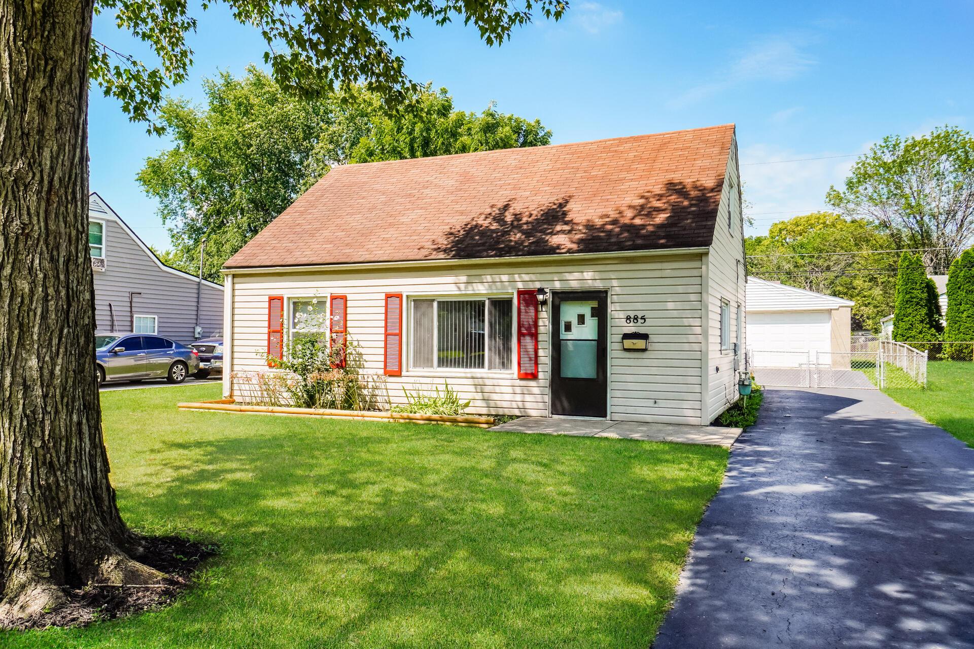 885 Duke Road Columbus, OH 43213 - Photo 4 of 13 1 Front3