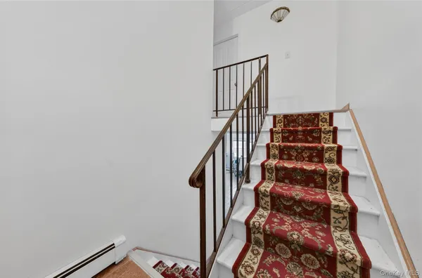 a view of entryway with workspace