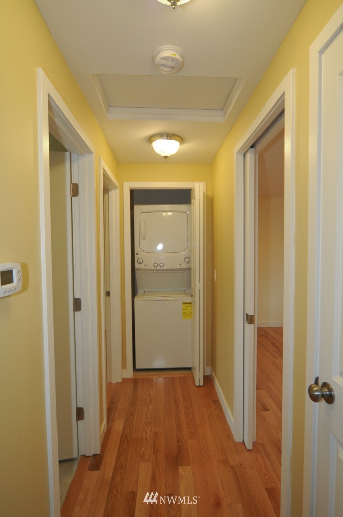 810 Queen Avenue Northeast Renton, WA 98056 - Photo 15 of 25