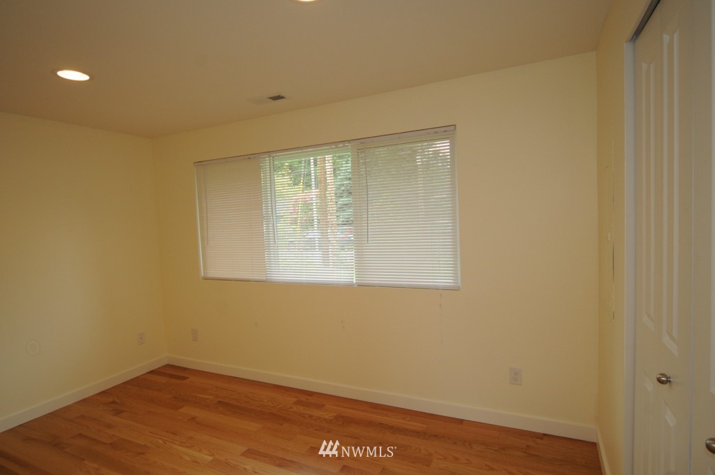 810 Queen Avenue Northeast Renton, WA 98056 - Photo 16 of 25