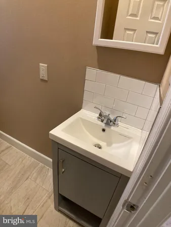 $995 | 1950 Clarence Street, Philadelphia, PA 19134