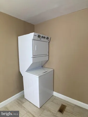 $995 | 1950 Clarence Street, Philadelphia, PA 19134