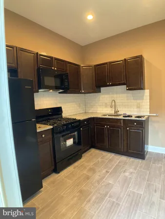 $995 | 1950 Clarence Street, Philadelphia, PA 19134