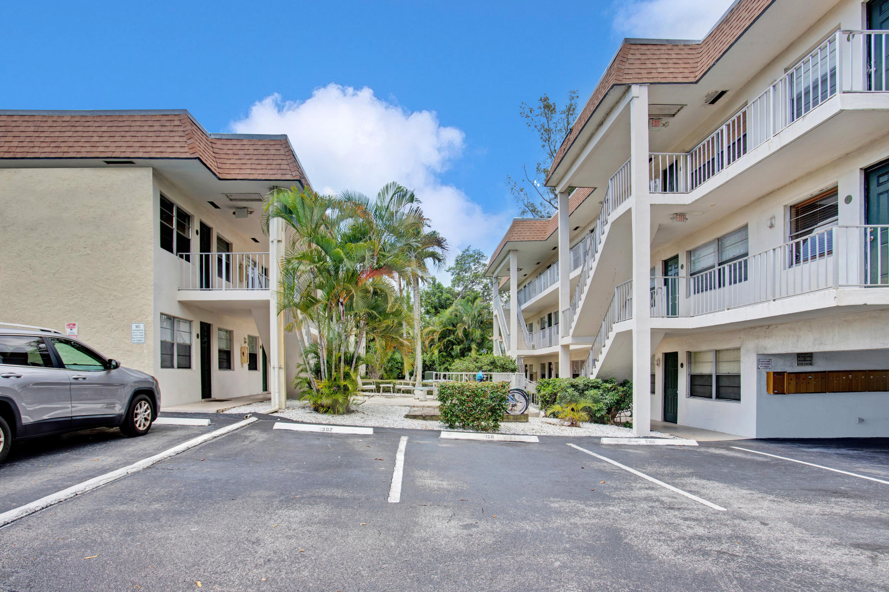 340 Northwest 19th Street, Unit 203 Boca Raton, FL 33432 - Photo 21 of 22 5E08D55E-0679-43F8-ABF6-9462B03323A0
