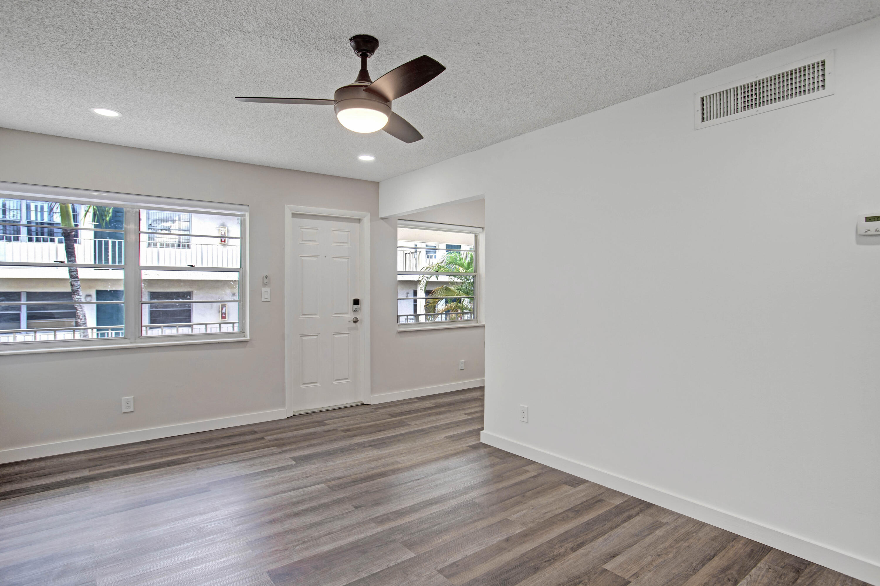 340 Northwest 19th Street, Unit 203 Boca Raton, FL 33432 - Photo 8 of 22 BD7AFC0F-AA86-4C69-B3D4-AB5A1513B876