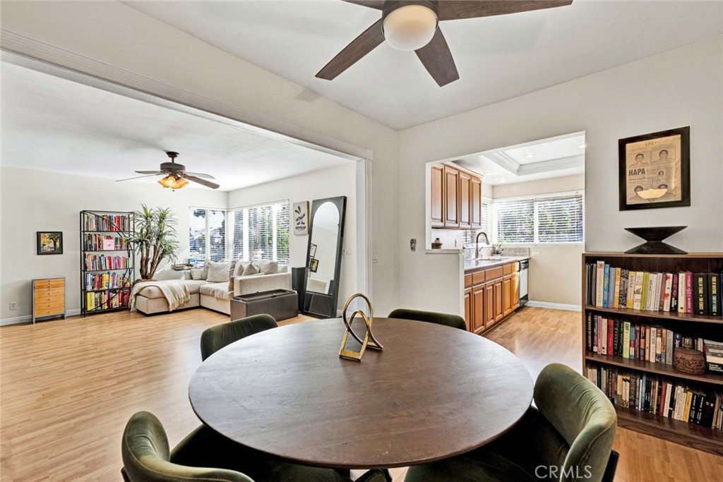38 Windjammer, Unit 20 Irvine, CA 92614 - Photo 6 of 25 a view of a livingroom with furniture and lounge chair