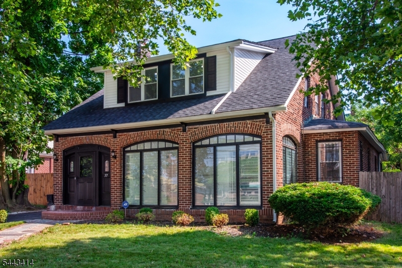 57 Goldsmith Avenue Newark, NJ 07112 - Photo 2 of 29