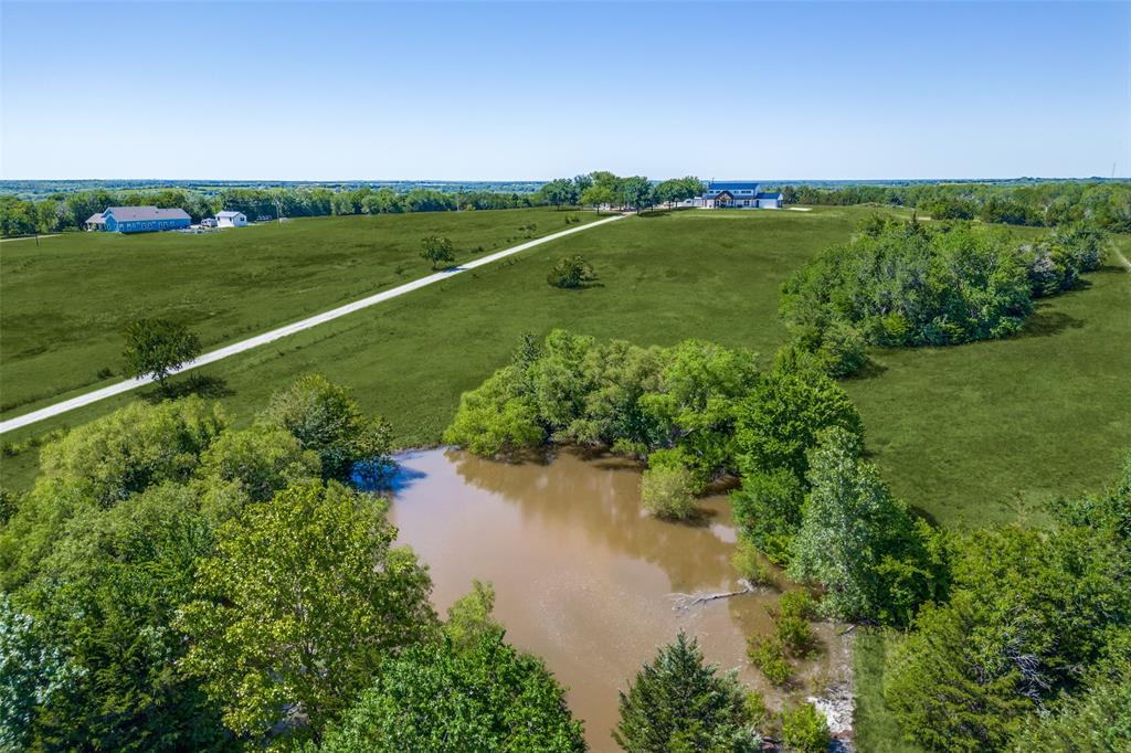917 Marlow Road Bells, TX 75414 - Photo 6 of 40 a view of a city