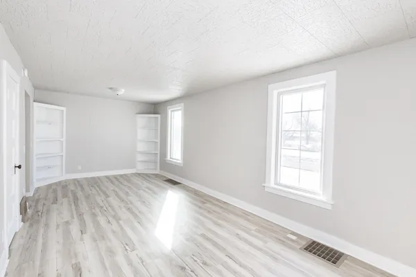 $189,000 | 1548 3rd Avenue North, Fargo, ND 58102