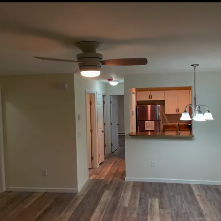 $2,000 | 8 Rose Lane, Unit 201, Danbury, CT 06811