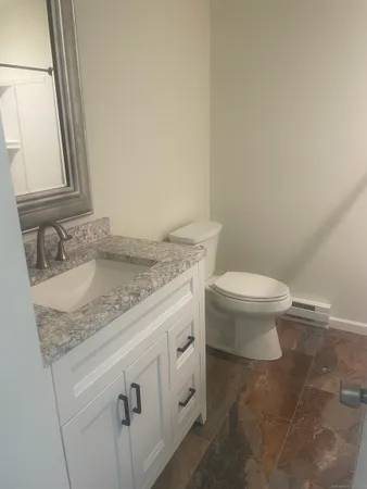 $2,000 | 8 Rose Lane, Unit 201, Danbury, CT 06811