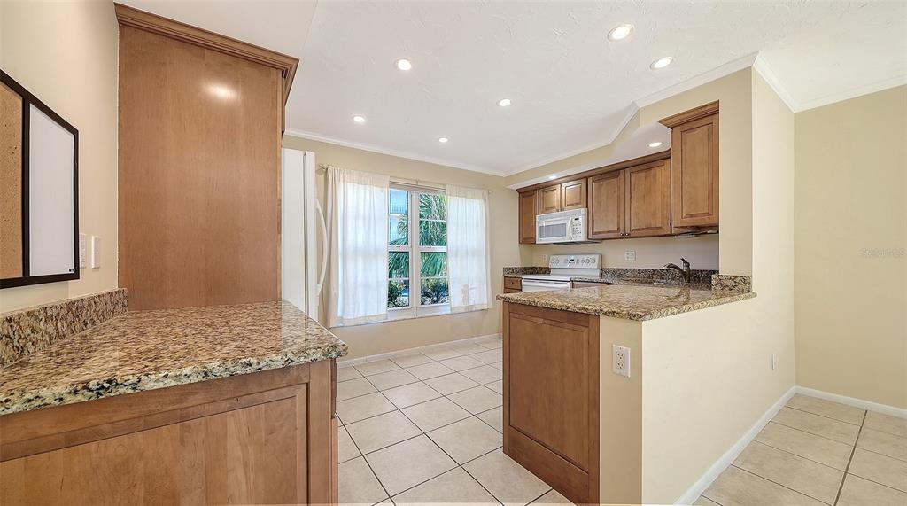 4380 Exeter Drive, Unit 101 Longboat Key, FL 34228 - Photo 12 of 81