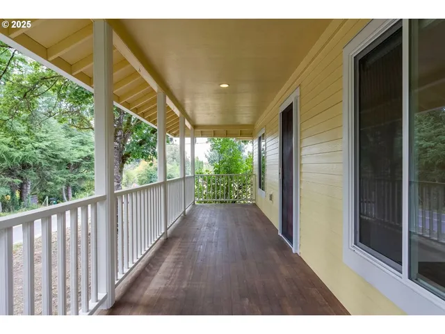 $729,900 | 35706 Northwest 14th Avenue, La Center, WA 98629