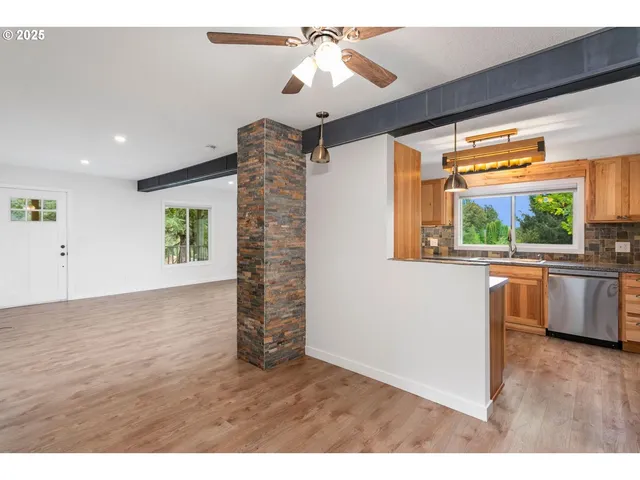 $729,900 | 35706 Northwest 14th Avenue, La Center, WA 98629