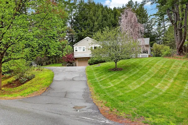 $1,275,000 | 9 Wyeth Road, Hanover, NH 03755