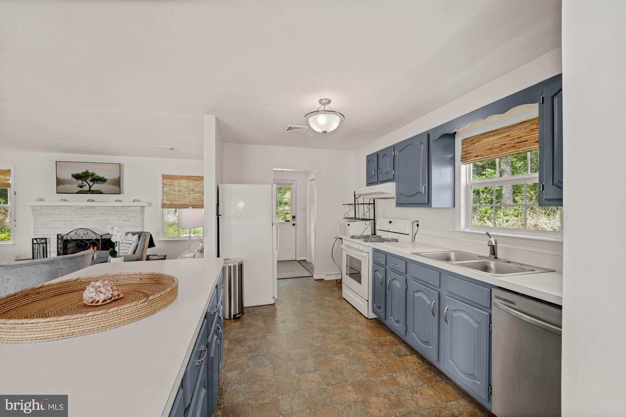 50741 Holly Point Road Dameron, MD 20628 - Photo 10 of 37 Kitchen