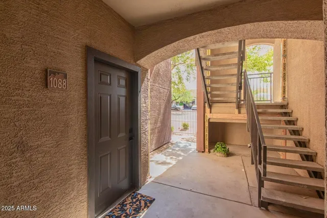 $2,100 | 5401 East Van Buren Street, Unit 1088, Phoenix, AZ 85008