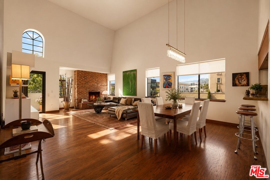432 South Hamel Road, Unit 303 Los Angeles, CA 90048 - Photo 8 of 26