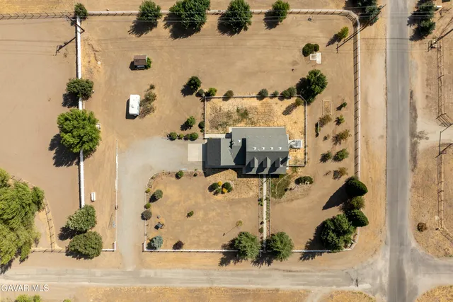 $689,000 | 27450 Harness Drive, Tehachapi, CA 93561