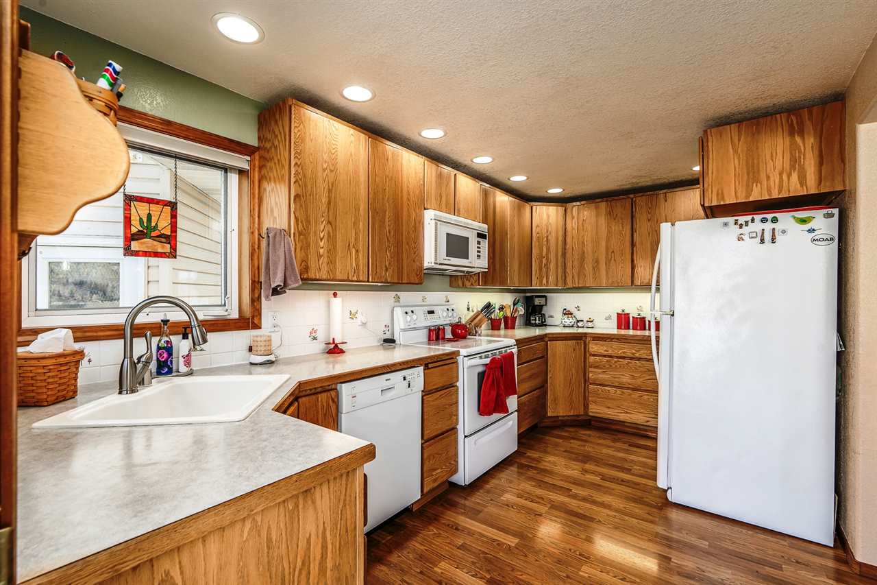 17064 Columbia View Road East Wilbur, WA 99185 - Photo 8 of 20 Gallery Image 8
