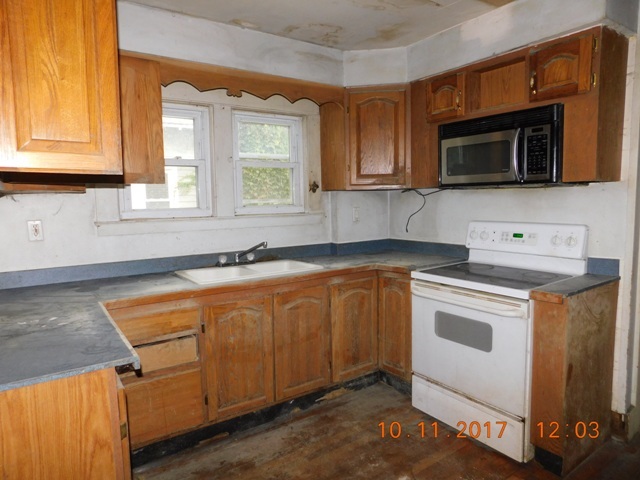 59 Jackson Avenue Rutland, VT 05701 - Photo 4 of 14