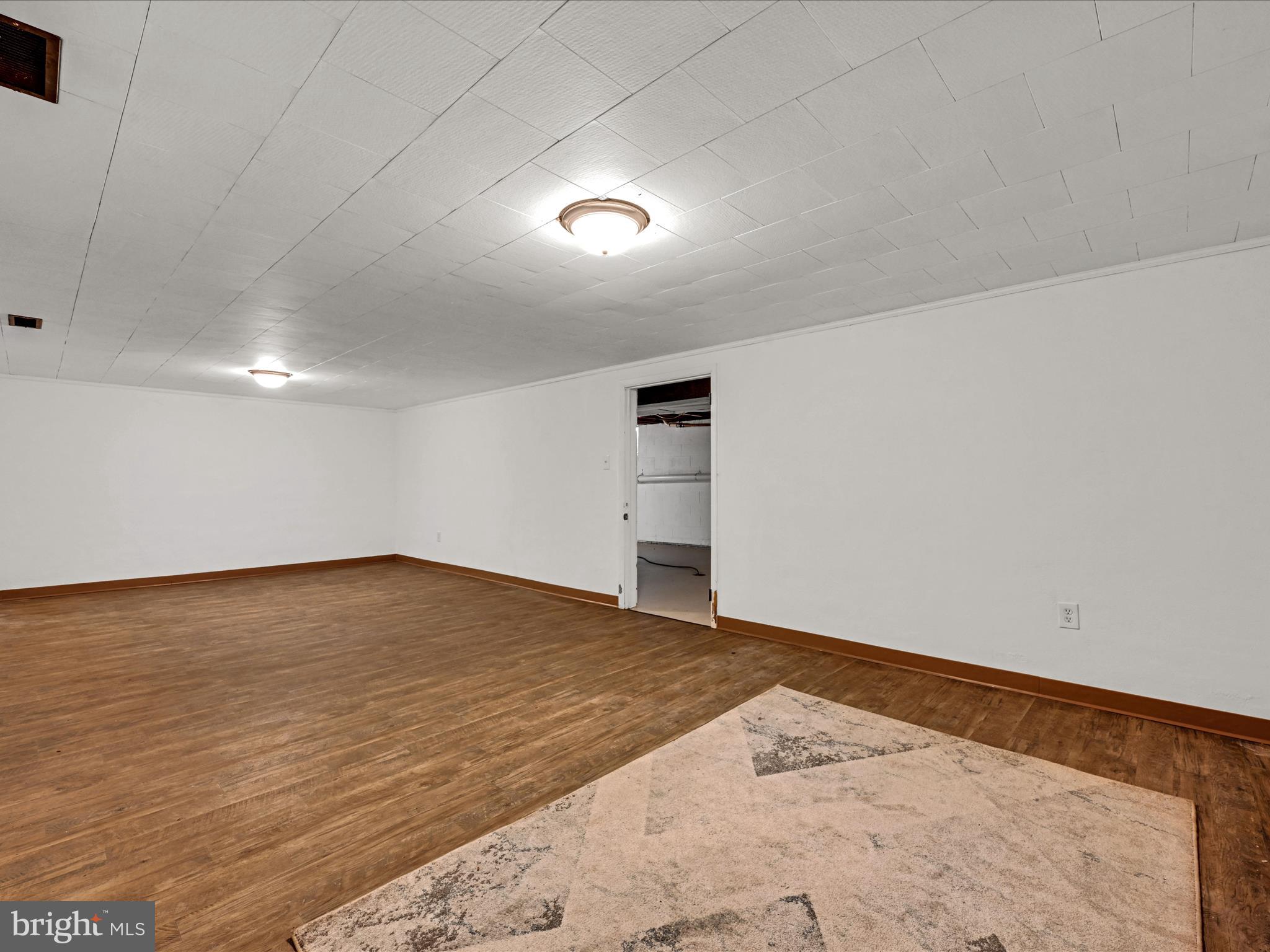 2060 Greenbriar Road York, PA 17404 - Photo 21 of 28 Family Room