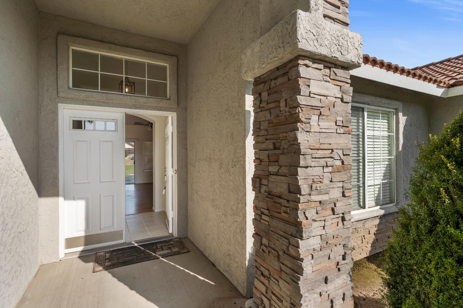 520 South Burgundy Street Kerman, CA 93630 - Photo 16 of 44